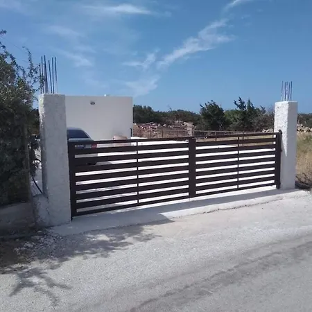 בית נופש Haroupia
